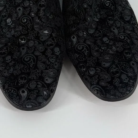 Robert Graham Rodin Paisley Skull-Embossed Velvet Loafer in BlackSize 12